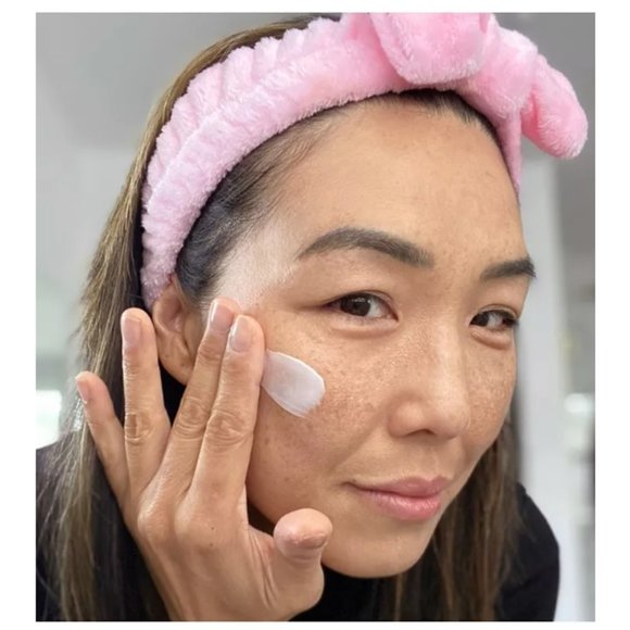 Clinique Moisture Surge Overnight Mask, NEW - Full Size 3.4 oz/100 ml - Picture 7 of 12